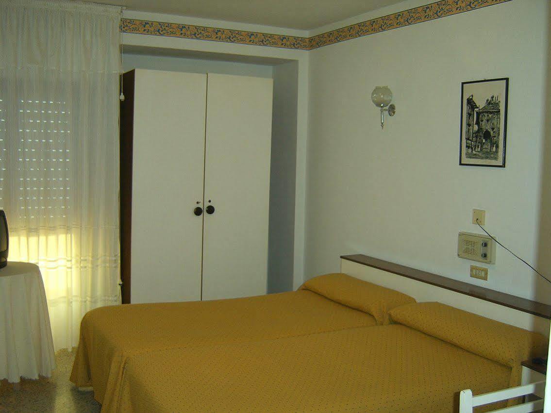 Hotel Puente De Los Santos Tapia De Casariego Dış mekan fotoğraf